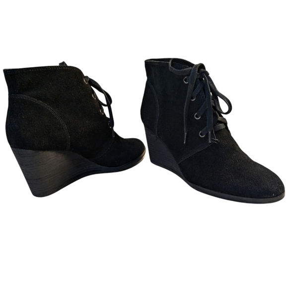 Lucky Brand Swayze Wedge Black Suede Lace Up Boots Booties SZ 9 - Picture 2 of 6